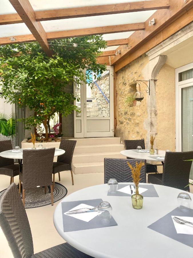 Hotel Les Voyageurs Charols Exterior foto